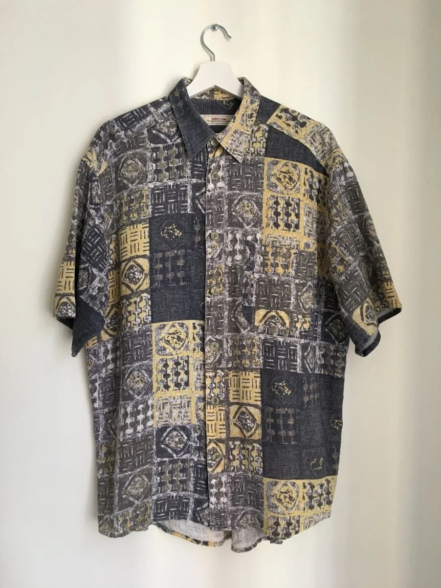 90s Vintage Cotton Short Sleeve Shirt — VETER VINTAGE 90s Vintage Cotton Short Sleeve Shirt — VETER VINTAGE